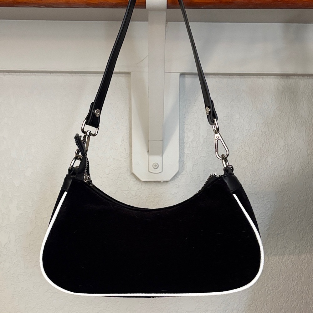 Von Dutch Bag - Picture 2 of 2